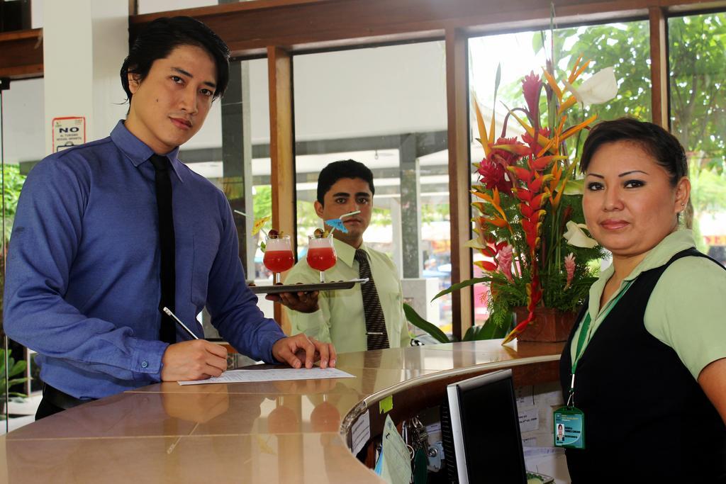 Hotel Sol Del Oriente Pucallpa Bagian luar foto